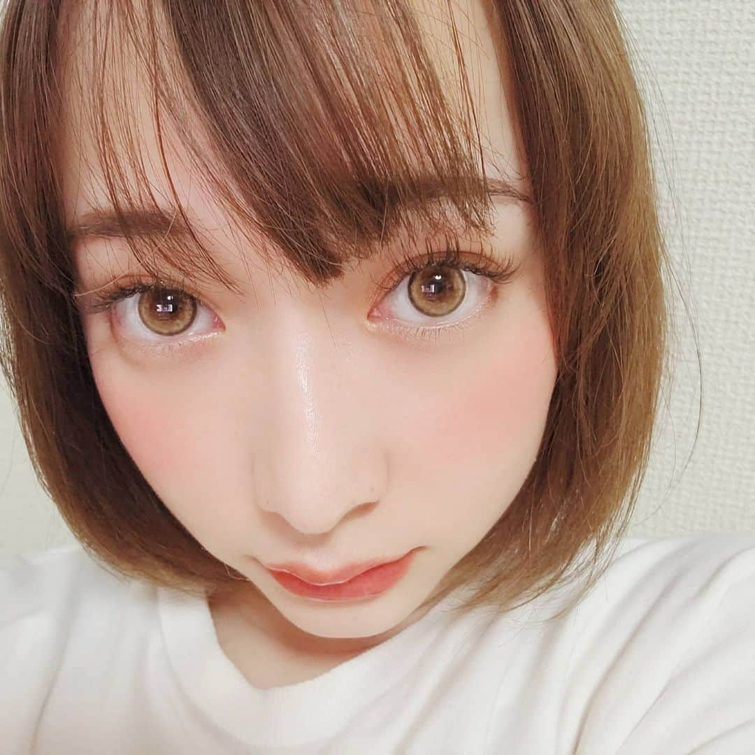 齊藤美沙貴さんのインスタグラム写真 - (齊藤美沙貴Instagram)「新しい携帯にしたら インカメなのにこの画質🥰 ㅤㅤㅤㅤㅤㅤㅤㅤㅤㅤㅤㅤㅤ 全然5Gのエリアないけど 変えてよかったかも🥰 メイク撮るの楽しくなりそうだ～。 ㅤㅤㅤㅤㅤㅤㅤㅤㅤㅤㅤㅤㅤ ㅤㅤㅤㅤㅤㅤㅤㅤㅤㅤㅤㅤㅤ まつげをゆんさんに ふわふわにしてもらいました 今日の夜勤が明けたら今月二回目の三連休！！ ごろごろするためにがんばる😷 ㅤㅤㅤㅤㅤㅤㅤㅤㅤㅤㅤㅤㅤ ㅤㅤㅤㅤㅤㅤㅤㅤㅤㅤㅤㅤㅤ #マツエク#セルフメイク#カラコンメイク」5月12日 15時14分 - misya_kids