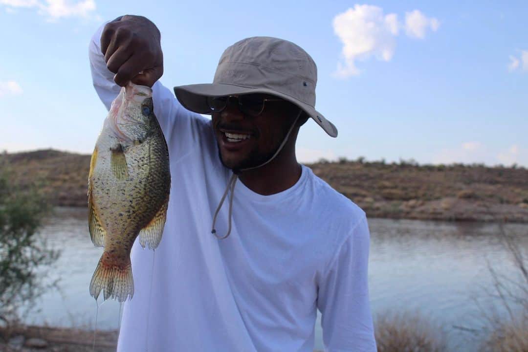 ダショーン・ジョーダンのインスタグラム：「Great times & Great vibes fishing with the bro’s this weekend!🎣 #HuggingHearts #IWantwinners」
