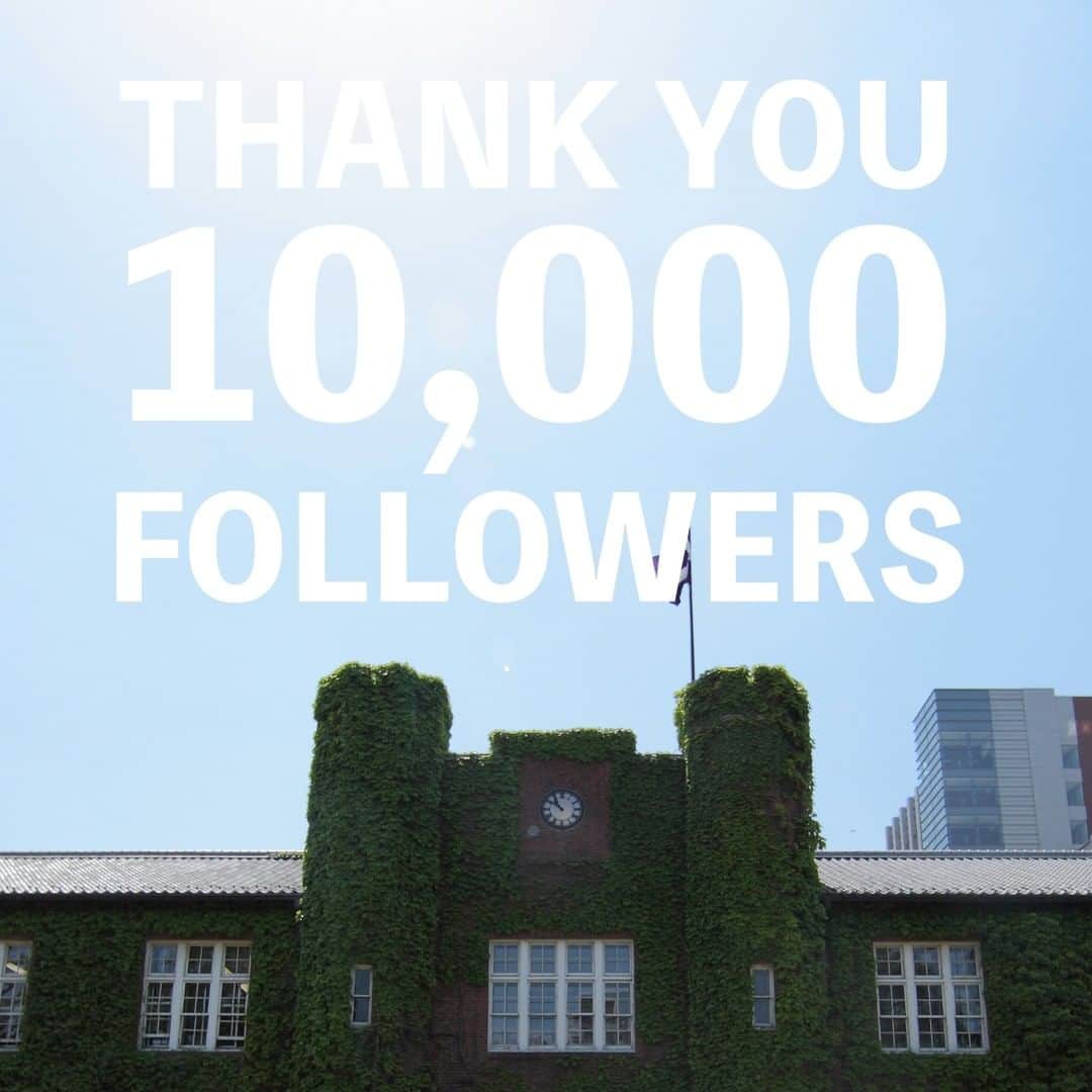 立教大学さんのインスタグラム写真 - (立教大学Instagram)「フォロワーが10,000に達しました👍いつもご覧いただき、ありがとうございます。まだまだ油断できない状況が続きますが、力を合わせてこの困難を乗り切りましょう！ Thank you, 10000 followers!  #立教大学 #立教 #rikkyo #rikkyouniversity #10000followers #フォロワー1万人」5月12日 8時00分 - rikkyouniv