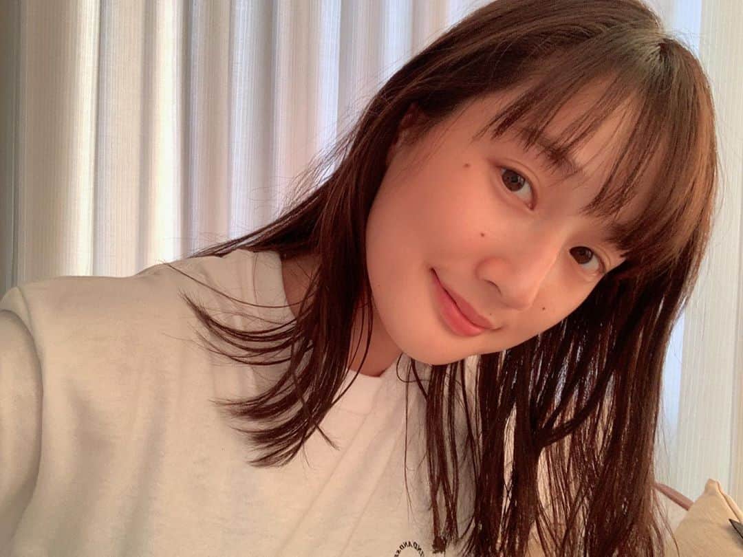 高嶋香帆のインスタグラム：「お、はっよーう！！ 早起きできた、嬉しい🤗💓 . 皆さま素敵な１日になりますように！」