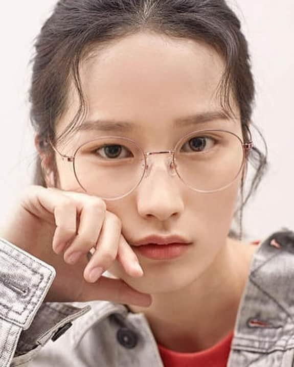 HONEY MI HONEY OFFICIALさんのインスタグラム写真 - (HONEY MI HONEY OFFICIALInstagram)「NEW IN👓✨ @doublelovers  クオリティとデザイン性の高い韓国の人気アイウェアブランド、 #doublelovers が待望の入荷！  軽量でアジア人に合わせたフレームデザインが人気の秘訣  シリーズに合わせた毎回豪華なパッケージデザインなども要チェック！  @honeymihoney_official  @honeymihoney_style  #HONEYMIHONEY #表参道 #原宿 #心斎橋 #时尚 #我的最愛 #ハニーミーハニー #tokyo #osaka #outfit #fashion  @doubleloversjapan」5月12日 11時28分 - honeymihoney_official