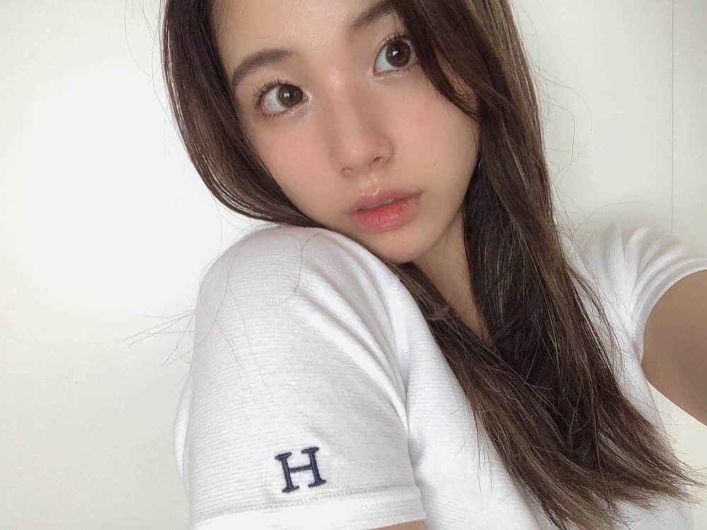 倉田瑠夏さんのインスタグラム写真 - (倉田瑠夏Instagram)「このTシャツ家族全員でお揃いやの🥰お気に入り♡🌈 このワンポイントがかわいい🤤👏💕 . . .  #hollywoodranchmarket #ハリウッドランチマーケット #tシャツ #お気に入り #白t #ブランドtシャツ #赞 #时装 #我的最愛 #照片  #你好 #粉我 #selfie #自撮り  #셀카  #셀스타그램 #얼스타그램  #셀피  #패션 #패션스타그램 #옷 #옷스타그램」5月12日 12時10分 - ruka.kurata