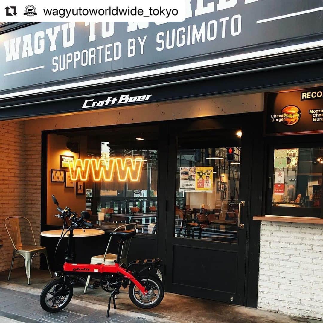 glafitさんのインスタグラム写真 - (glafitInstagram)「wagyutoworldwideさんでも、glafitバイクでの自前デリバリーをされています！ 黒毛和牛、松坂牛を使ったハンバーガー🍔　ハンバーガー好き、肉🍖好きにおすすめですね。  飲食店の皆さんを応援中📣 デリバリーの他にも、電動バイクでさっとチラシ配りにも大活躍！ ////// #repost @_ wagyutoworldwide tokyo with @make_repost ・・・ ⁣⠀ It is Monday again!⁣⠀ How is your 12 days holiday?⁣⠀ ⁣⠀ Today is the first back to work day for some of you.⁣⠀ So how does treat yourself a lovely wagyu burger sounds like?⁣⠀ ⁣⠀ The Japanese government has extended Tokyo "lockdown" until the end of May.⁣⠀ For the safety of our customers and staffs, we will be focusing on delivery and take out.⁣⠀ ⁣⠀ Now you still could get 10% OFF when you take out!⁣⠀ ⁣⠀ What are you waiting for?⁣⠀⁣⁣⁣⁣⁣⠀⁣⠀ Call us right now or order it via Uber Eats!⁣⠀⁣⠀ Burger: https://buff.ly/2yBJqBH⁣⁣⠀⁣⠀ Curry: https://bit.ly/brnt-black-cu⁣⁣⁣⠀⁣⠀ ⁣⁣⁣⠀⁣⠀ まだまだ緊急事態宣言は続くようですが、﻿⁣⠀ いかがお過ごしですか？﻿⁣⠀ ⁣⠀ もうすぐランチタイムですね！⁣⠀ ⁣本日もテイクアウト，デリバリー絶賛営業中！⁣⠀ ⁣⠀⁣⠀ お電話でご注文していただけると，お待たずにお渡し出来ます。⁣⁣⁣⠀⁣⠀ ⁣⁣⁣⠀⁣⠀ テイクアウト10% OFF はとってもお得です！⁣⁣⁣⠀⁣⠀ みんなで今日もがんばりましょう！﻿⁣⠀⁣⠀ ⁣⁣……………………………………………⁣⁣⁣ ⁣ ⁣⠀⁣⁣⁣⠀⁣⠀ 〘𝗢𝗽𝗲𝗻𝗶𝗻𝗴 𝗛𝗼𝘂𝗿〙⁣⠀⁣⠀⁣⠀⁣⠀⁣⠀⁣⁣⁣⁣⁣⠀⁣⁣⁣⁣⁣⁣⠀⁣⠀⁣⠀⁣⠀⁣⠀⁣⠀⁣⠀⁣⠀⁣⁣⠀⁣⠀⁣⁣⠀⁣⠀⁣⁣⁣⠀⁣⠀ 11:30 AM - 20:00 PM (L.O. 19:30 PM)⁣⠀⠀⁣⠀⁣⠀⁣⠀⁣⠀⁣⁣⠀⁣⠀⠀⁣⠀⁣⠀⁣⁣⁣⠀⁣⠀ ⁣⠀⁣⠀⁣⠀⁣⁣⁣⁣⁣⠀⁣⁣⁣⁣⁣⁣⠀⁣⠀⁣⠀⁣⠀⁣⠀⁣⠀⁣⠀⁣⠀⁣⁣⠀⁣⠀⠀⁣⠀⁣⠀⁣⁣⁣⠀⁣⠀ ≋T≋A≋K≋E≋ ≋O≋U≋T≋ ≋O≋K≋⁣⁣⁣ ⁣⁣⁣ ⁣⠀⁣⠀⁣⠀⁣⁣⁣⁣⁣⠀⁣⁣⁣⁣⁣⁣⠀⁣⠀⁣⠀⁣⠀⁣⠀⁣⠀⁣⠀⁣⠀⁣⁣⠀⁣⠀⠀⁣⠀⁣⠀⁣⁣⁣⠀⁣⠀ 〘𝗥𝗲𝘀𝘁𝗮𝘂𝗿𝗮𝗻𝘁 𝗜𝗻𝗳𝗼〙⁣⁣⁣ ⁣⠀⁣⠀⁣⠀⁣⁣⁣⁣⁣⠀⁣⁣⁣⁣⁣⁣⠀⁣⠀⁣⠀⁣⠀⁣⠀⁣⠀⁣⠀⁣⠀⁣⁣⠀⁣⠀⠀⁣⠀⁣⠀⁣⁣⁣⠀⁣⠀ ✭Address: 2-12-7, Kachidoki, Chuo-ku, Tokyo⁣⁣⁣⁣⠀⁣⠀⁣⠀⁣⠀⁣⁣⠀⁣⠀⠀⁣⠀⁣⠀⁣⁣⁣⠀⁣⠀ ✭TEL: 03-5534-9995⁣⁣⁣ ⁣⠀⁣⠀⁣⠀⁣⁣⁣⁣⁣⠀⁣⁣⁣⁣⁣⁣⠀⁣⠀⁣⠀⁣⠀⁣⠀⁣⠀⁣⠀⁣⠀⁣⁣⠀⁣⠀⠀⁣⠀⁣⠀⁣⁣⁣⠀⁣⠀ ✭Access:⁣⁣⁣ ⁣⠀⁣⠀⁣⠀⁣⁣⁣⁣⁣⠀⁣⁣⁣⁣⁣⁣⠀⁣⠀⁣⠀⁣⠀⁣⠀⁣⠀⁣⠀⁣⠀⁣⁣⠀⁣⠀⠀⁣⠀⁣⠀⁣⁣⁣⠀⁣⠀ ▸3 Minutes walk from Kachidoki Station A3 exit⁣⁣⁣⠀⁣⠀⁣⁣⠀⁣⠀⠀⁣⠀⁣⠀⁣⁣⁣⠀⁣⠀ ⁣⠀⁣⠀⁣⠀⁣⁣⁣⁣⁣⠀⁣⁣⁣⁣⁣⁣⠀⁣⠀⁣⠀⁣⠀⁣⠀⁣⠀⁣⠀⁣⠀⁣⁣⠀⁣⠀⠀⁣⠀⁣⠀⁣⁣⁣⠀⁣⠀ #wagyutoworldwide #勝どき #kachidoki #wagyu #tokyofoodie #japanesewagyu #japanesefbeef #tokyofood #hungryintokyo #japanfoodie #tokyorestaurant #tokyogourmet #tokyoeats #wagyuburger #tokyofoodporn #stayhome #tokyoburger #wagyuburger #ハンバーガー #和牛バーガー #ハンバーガー大好き #お持ち帰り #テイクアウト #持ち帰り ⁣#おうちごはん #glafit #glafit_bike #コロナフードアクション #デリバリー  #テイクアウトランチ⁣」5月12日 13時24分 - enjoy_glafit