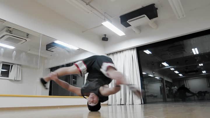 大野愛地のインスタグラム：「【Rudy ❎ Aichi】﻿ 一緒にWorld tour回って、朝一から一緒にマクドナルドを探す旅に出ていた、Quest Crewの @ru_areyou の作成した曲とコラボしました🤙 最高！﻿ ﻿ Yahoo! JAPANさんのTOPページに掲載されております🙌﻿ 是非ご覧ください:)﻿ ﻿ #ru_areyou  #ru_areyouchallenge﻿ #mcdonaldtour」