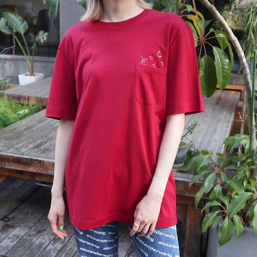 Vintage Brand Boutique AMOREさんのインスタグラム写真 - (Vintage Brand Boutique AMOREInstagram)「Louis Vuitton Vintage Cotton T-shirt. Size L  This item is only available at the store but we accept orders by DM. Please DM us if you are interested in the item!  #amoretokyo #amorevintage #amoregentleman #louisvuitton #vintagelouisvuitton」5月12日 13時46分 - amore_tokyo