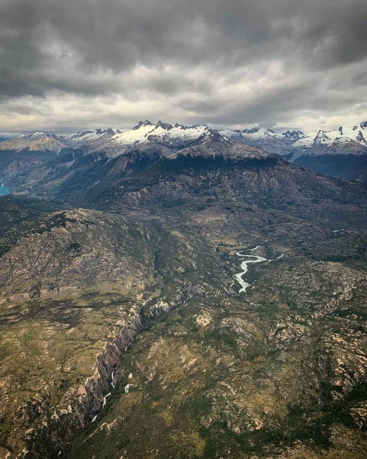 ナショナルジオグラフィックさんのインスタグラム写真 - (ナショナルジオグラフィックInstagram)「Photo by @jimmychin | An aerial view of the endless expanse in the newly minted Parque Nacional Patagonia. @tompkins_conservation has spent the last 25 years working to protect this amazing landscape for future generations. For more images of alpine adventures around the world, follow @jimmychin.」5月12日 13時39分 - natgeo