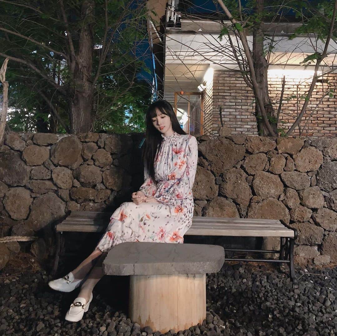 ミンヒ のインスタグラム：「춥다....✨」