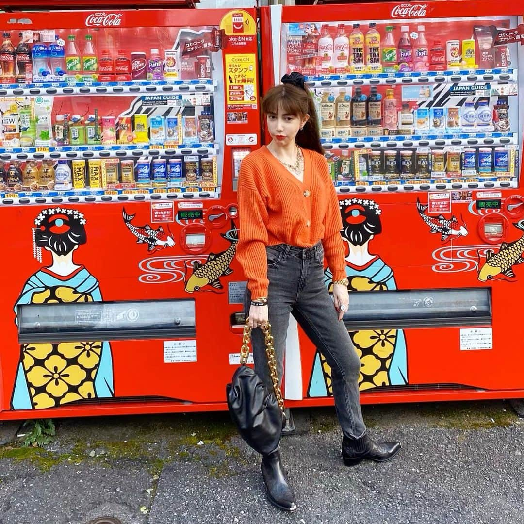 fashion dog loverさんのインスタグラム写真 - (fashion dog loverInstagram)「☀️☀️☀️ #fashion #fashionista #fashiongram #fashionblogger #ootd #ootdfashion #outfit #outfitoftheday #zara#alexanderwang #calvinklein #bottegaveneta #chanel #ファッション#ザラ#コーデ#ザラジョ #アレクキサーダーワン#ボッテガヴェネタ#シャネル」5月13日 0時00分 - chihuahuanyan