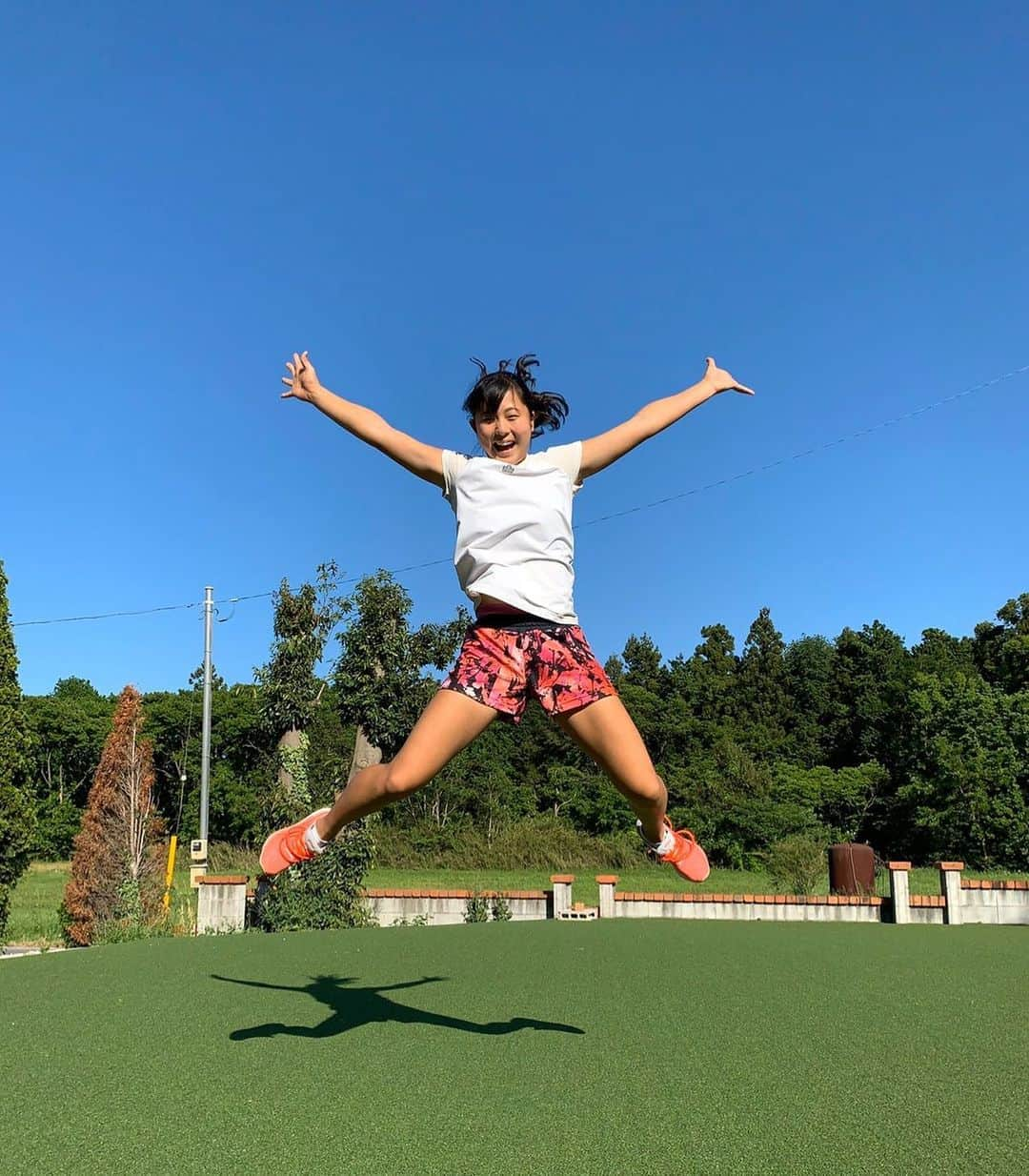 佐藤久真莉さんのインスタグラム写真 - (佐藤久真莉Instagram)「Juuuuuump!!!!!﻿ ﻿ ﻿ #テニス ﻿ #テニス女子﻿ #テニスウェア ﻿ #プロテニスプレイヤー ﻿ #スポーツ ﻿ #スポーツウェア ﻿ #スポーツ女子 ﻿ #武内総合会計﻿ #富士薬品 ﻿ #アドミラルアスレ﻿ #吉田歯科クリニック ﻿ #ヨネックス ﻿ #professionaltennis ﻿ #tennis ﻿ #tennisgirl ﻿ #tennisplayers ﻿ #sports ﻿ #admiral athletics﻿」5月12日 15時49分 - himarisato_official