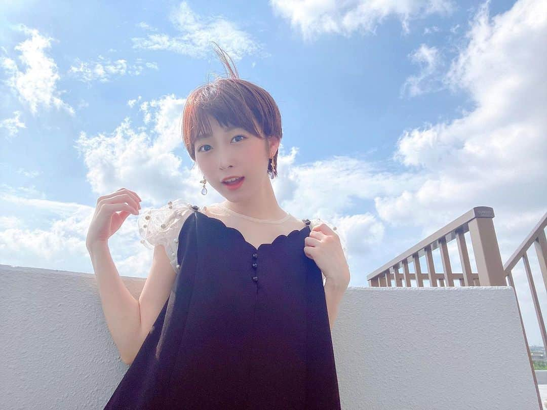 河内美里さんのインスタグラム写真 - (河内美里Instagram)「∗*ﾟ これはもう、たぶん夏です🐳 . . . #なんか青空みると #三ツ矢サイダー飲みたくなる #ような気がする #あとカルピスね #長澤まさみさんのCM思い出すよね #かわいいよね #からだにピース . . . .」5月12日 16時12分 - misato_kawauchi