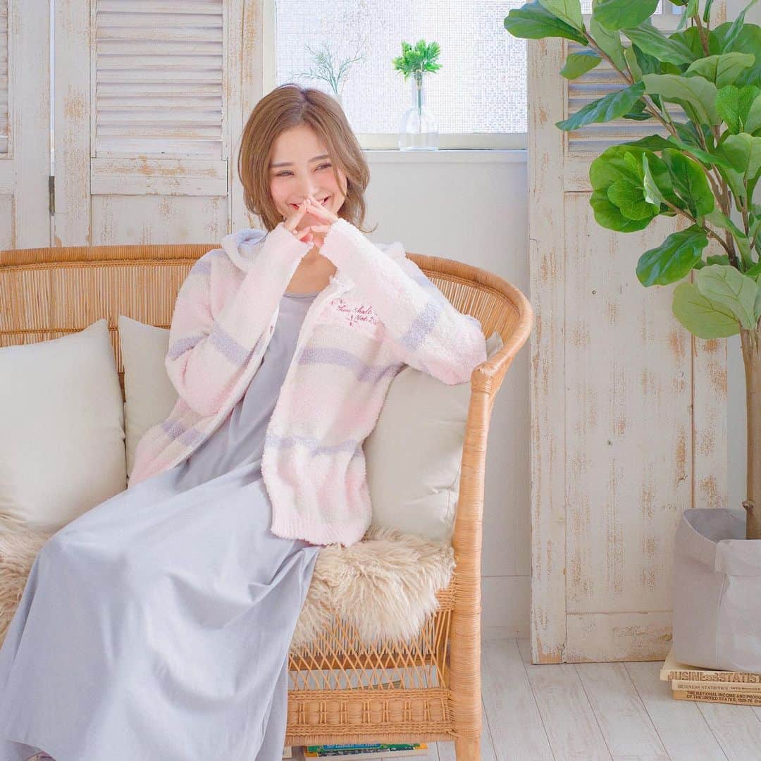 SuperGroupiesのインスタグラム：「【新企画】#スパグルのある生活 を投稿して、人気のコラボルームウェアをゲットしよう！🏡😴 ⠀ お家で過ごす時間が増えた近頃、 スパグルが皆さんのより楽しいおうち時間を応援したく、 新しいプレゼントキャンペーンを開催します。🥳🎉 ⠀ 今だからこそできるおうちキャンペーン🏠 ⠀ 参加してくださった方から抽選で 計【8名様】に、SuperGroupiesの 歴代コラボルームウェアをプレゼントします。🎁💕 ⠀ 応募方法もとても簡単なので 下記の詳細をご覧の上、ぜひご参加ください！ ⠀ ⠀ 🔻🔻🔻 ⠀ ─────────────────────﻿ 📌応募方法﻿ 1⃣ SuperGroupies 公式アカウント（ @supergroupies ）をフォロー﻿ 2⃣ SuperGroupiesの商品が写っている写真を投稿 3⃣ キャプションに「#スパグルのある生活 / 希望のプレゼント」を記載﻿ ⠀ ※ 複数のプレゼントに応募しても大丈夫です。🙆‍♀️ ※ 撮り方は自由！置き画やインテリア、ぬいと一緒に撮ってもOK💡 ※ 撮影はお家でできる範囲内でお願いいたします。🏠 ※ 投稿の確認のため、公開アカウントでご参加ください。🔓💨 ⠀ ⠀ 📌プレゼント商品 ① #らんま½ / 早乙女らんま モデル ルームウェア ② #らんま½ / シャンプー モデル ルームウェア ③ #黒執事 / シエル・ファントムハイヴ モデル ルームウェア ④ A3!（#エースリー）/ 春組 モデル ルームウェア ⑤ A3!（#エースリー）/ 冬組 モデル ルームウェア ⑥ #アイドリッシュセブン / 二階堂大和 モデル ルームウェア ⑦ #アイドリッシュセブン / 六弥ナギ モデル ルームウェア ⑧ #文豪ストレイドッグス / 与謝野晶子 モデル ルームウェア ⠀ ⠀ 📌当選人数﻿ 8名様﻿ ⠀ ⠀ 📌応募期限 5/20（水）23:59まで ⠀ ⠀ 📌当選発表﻿ 5月下旬頃 ⠀ ⠀⠀⠀⠀⠀ 【注意事項】 📍当選者には5月29日(金)までに当店のアカウントからDMをお送りします。 📍当選商品は撮影に使用したサンプル品となります。ご了承のほどお願いいたします。⠀ 📍当選商品の発送は日本国内に限らせていただきます。﻿ 📍当選した方はこちらのアカウント・ライブ配信にて紹介させていただく場合がございます。 ─────────────────────﻿ ⠀ ⠀ 皆さんの素敵なお写真がとっても楽しみです❣️ 是非是非たくさんのご応募、お待ちしております。」
