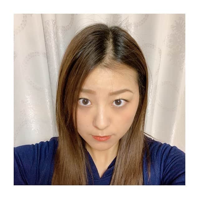 長沢美月さんのインスタグラム写真 - (長沢美月Instagram)「早く髪の毛染めに行きたい🥺 こんなに髪の毛伸びました🤗笑」5月12日 17時31分 - _mizuki_0212