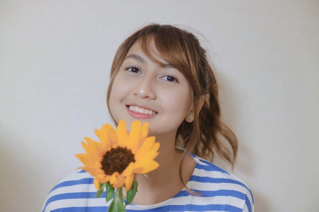 のインスタグラム：「#stayathome #おうち時間 #ステピ #sutepiii #📸 #🌻」