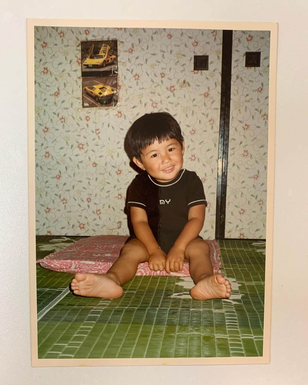 魔裟斗さんのインスタグラム写真 - (魔裟斗Instagram)「懐かしい写真が出てきた 3歳の俺と兄　1982年 #魔裟斗」5月12日 18時46分 - masato.official