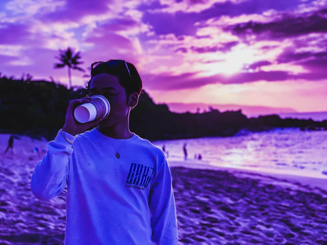 Show-heyのインスタグラム：「| 🟣🦄🔮☪️💜 | purple sunset」