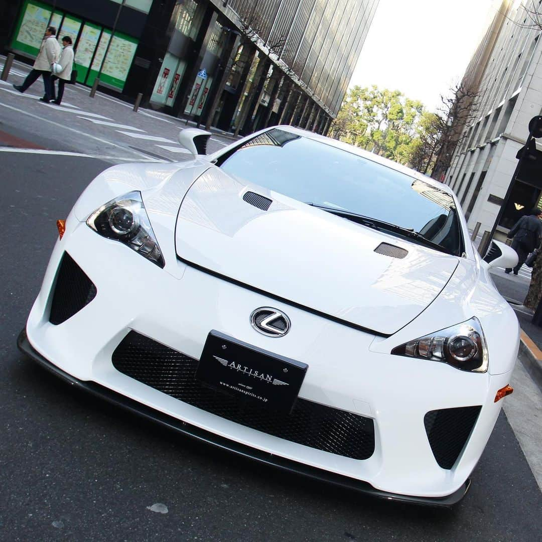 Spirits Artisanさんのインスタグラム写真 - (Spirits ArtisanInstagram)「LEXUS LFA  CBA-LFA10  BODYKIT :  ARTISAN SPIRITS /// SPORTS LINE BLACK LABEL  #artisanspirits #アーティシャンスピリッツ #アーティシャン #evasivemotorsports  #ravspecjdm #butlertire #jworksunlimited #premierautowerkz #suvproject #kanooperformance #car_life_staff #トラウム #車庫小舗 #nigeljdmparts#advancedautoperformance  #ottoautoservice #mr__lexus  #Ifa #lexus #lexuslfa #supercarspec #sportscars #supercars #supercarsdaily #supercar」5月12日 19時28分 - artisan_spirits