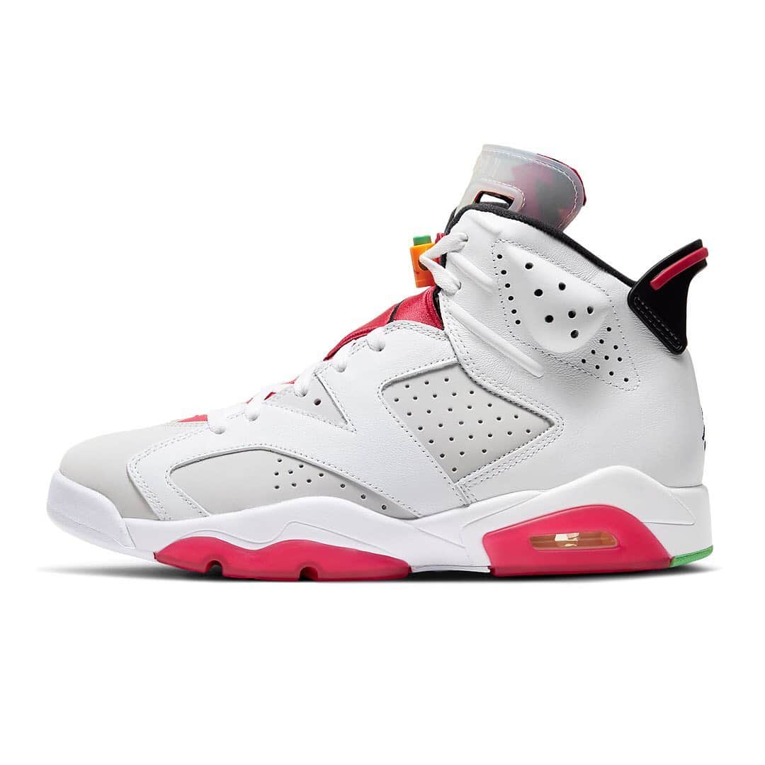 HYPEBEASTさんのインスタグラム写真 - (HYPEBEASTInstagram)「@hypebeastkicks: @nike has unveiled official images for the Air Jordan 6 “Hare.” It blends a soft grey suede base with crisp white leather overlays, and features a translucent tongue with a jagged red, yellow, green, black and white print, orange and green lace toggles and tri-colored outsoles. It’ll be available in full family sizes and release on Nike SNKRS CN on May 15 for $190 USD before coming to stateside on June 5. ⁠⠀ Photo: Nike」5月12日 19時57分 - hypebeast