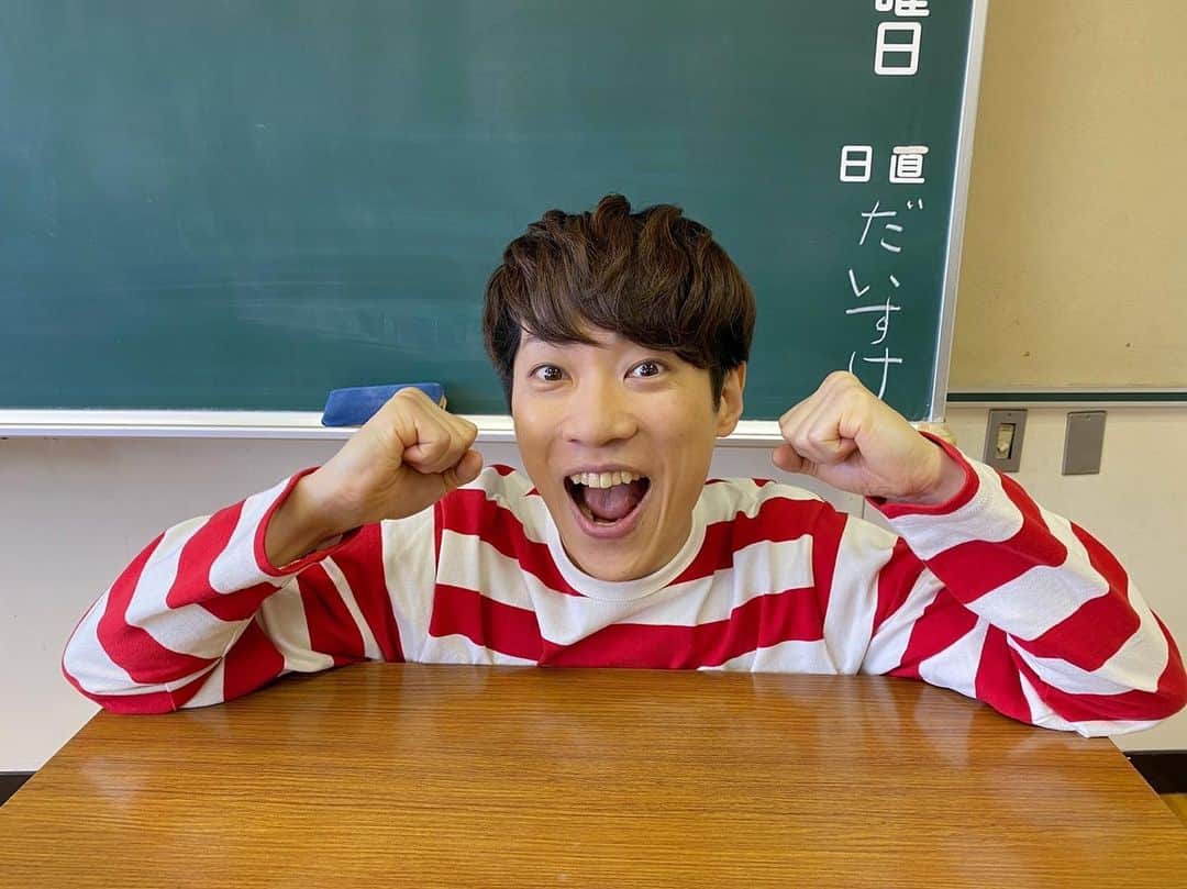 岩隈久志のインスタグラム：「友人の横山だいすけ君が﻿ 明日5月13日よりYoutube「横山だいすけチャンネル」を始めます^_^﻿ ﻿ 10年以上前に友人の結婚式で出会い、当時まだ小さかった長女に優しく接してくれてから家族のような存在になりました^_^﻿ ﻿ 大ちゃんはどんな時も変わらずに思いやりに溢れた真っ直ぐな優しい心を持っています。﻿ ﻿ こども達に素敵な歌を届けたいと努力を惜しまずに頑張り続ける姿に僕も何度も勇気をもらいました。﻿ ﻿ この自粛期間中のこども達やお母さんはもちろん、老若男女問わず皆さんに素晴らしいものを届けてくれると思います！﻿ ﻿ ぜひチャンネル登録をよろしくお願いします^_^﻿ ﻿ #横山だいすけチャンネル  #だいすけおにいさん」