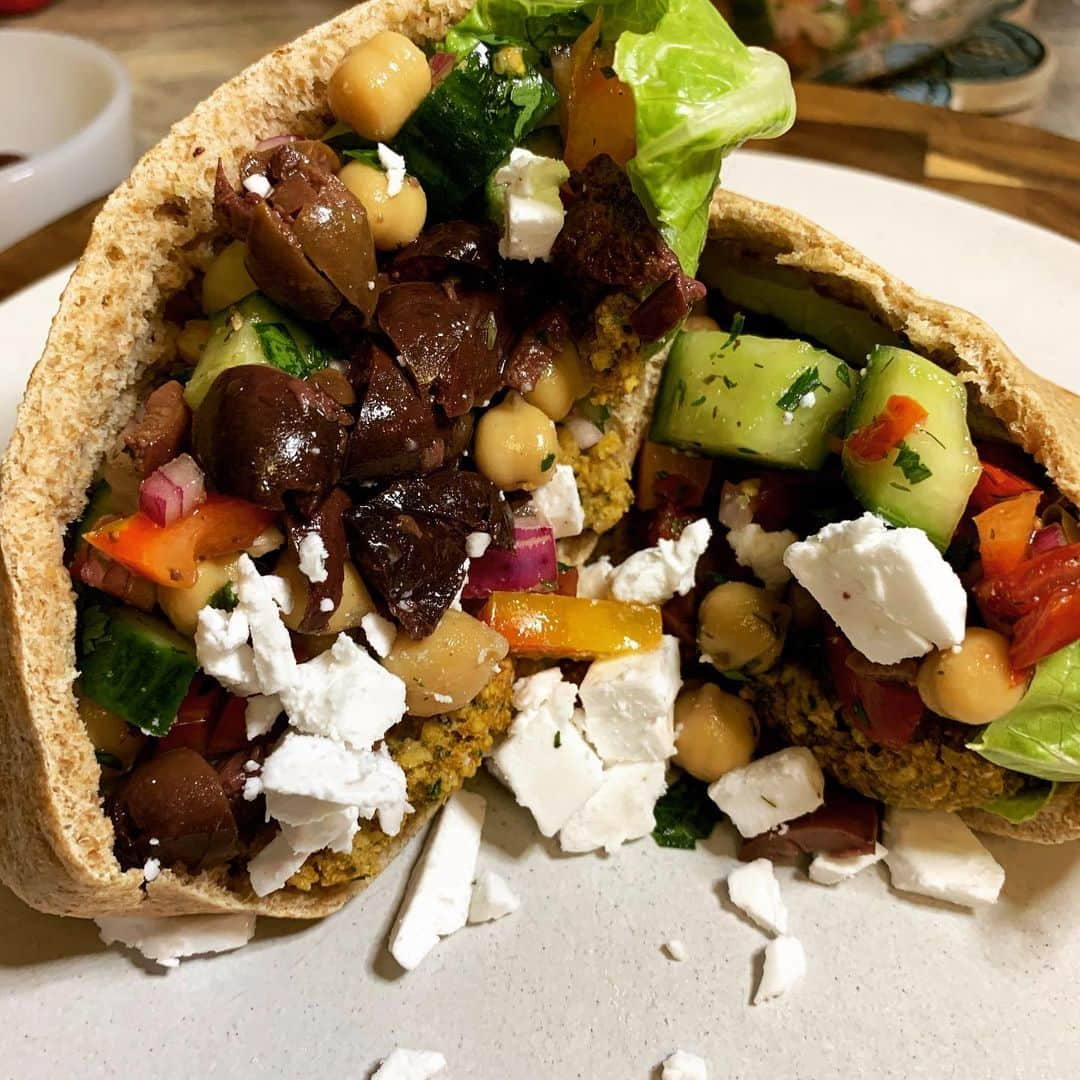 ginger and sproutのインスタグラム：「Falafel and Greek salad pita.」