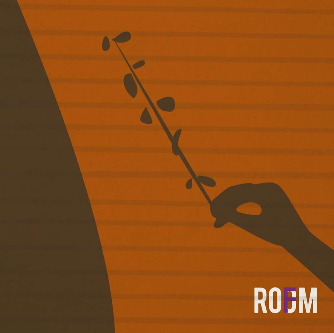 room onziemeのインスタグラム：「📻🎧📻﻿ ﻿ - ROOMFM -﻿ ﻿ 独自のテーマに沿った選曲を、﻿ あらゆるクリエイターが展開する「ROOMFM」﻿ ﻿ "みんな、ちょっとおしゃれに暮らしたい。"﻿ Selected by YOUNG﻿ @young.h4 ﻿ ﻿ 1.Heaven's Only Wishful - MorMor 2.MONICA - Tay Iwar 3.Even If It Hurts - Blood Orange - Tei Shi 4.TEMPTATION - Joey Bada$$ ﻿ 5.Playground - Steve Lacy 6.Little Thangs - Elujay 7.Dancing in a Hot Wet Room - Jazzinuf 8.Calvaire - spill tab 9.Guest List Etiquette - Joyce Wrice - Ivan Ave 10.minding_my business - Knxwledge 11.The One feat. T3 of Slum Village - Onra 12.So Ready - Raphael Saadiq 13.Daylight (Original) - White Water 14.The Grand Search	- Jonathan Kusuman 15.Born At Midnite (Every Time) - Born At Midnite﻿ 16.L.E.D - Les Gordon﻿ 17.Toi Et Moi	- Paradis﻿ 18.Direct Sunlight - TOPS﻿ 19.Subways - The Avalanches 20.That's Love - Oddisee 21.琥珀色の街、上海蟹の朝 - くるり﻿ etc... ﻿ ﻿ ↑プロフィールURL内「ROOMFM」にてチェック﻿ --------------------------------------------﻿ #room_jp #roomfm」