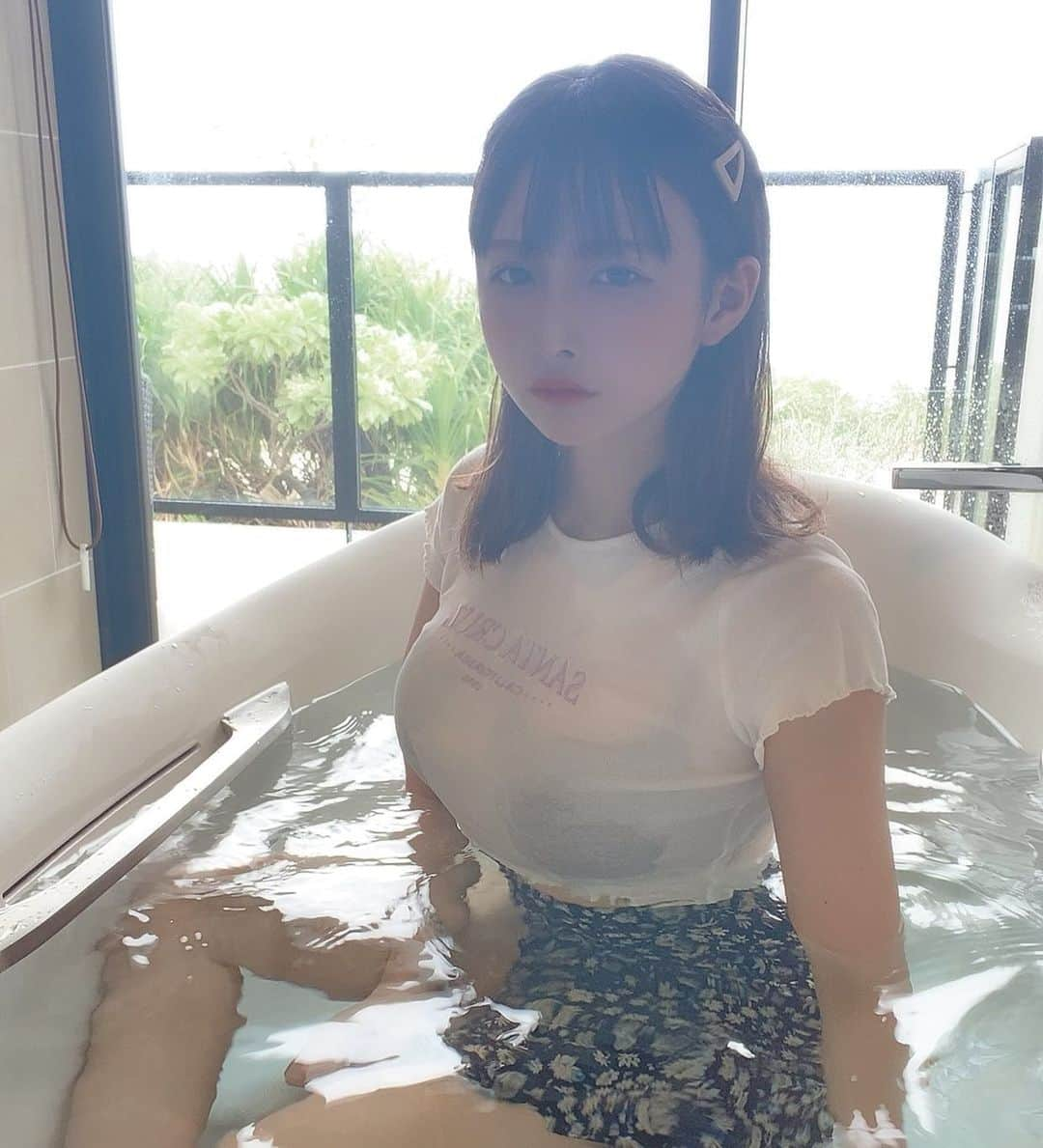 いとうさやかさんのインスタグラム写真 - (いとうさやかInstagram)「海で遊んで、寒くてそのままお風呂に入った沖縄の思い出🧖‍♀️」5月12日 21時09分 - unpai_3