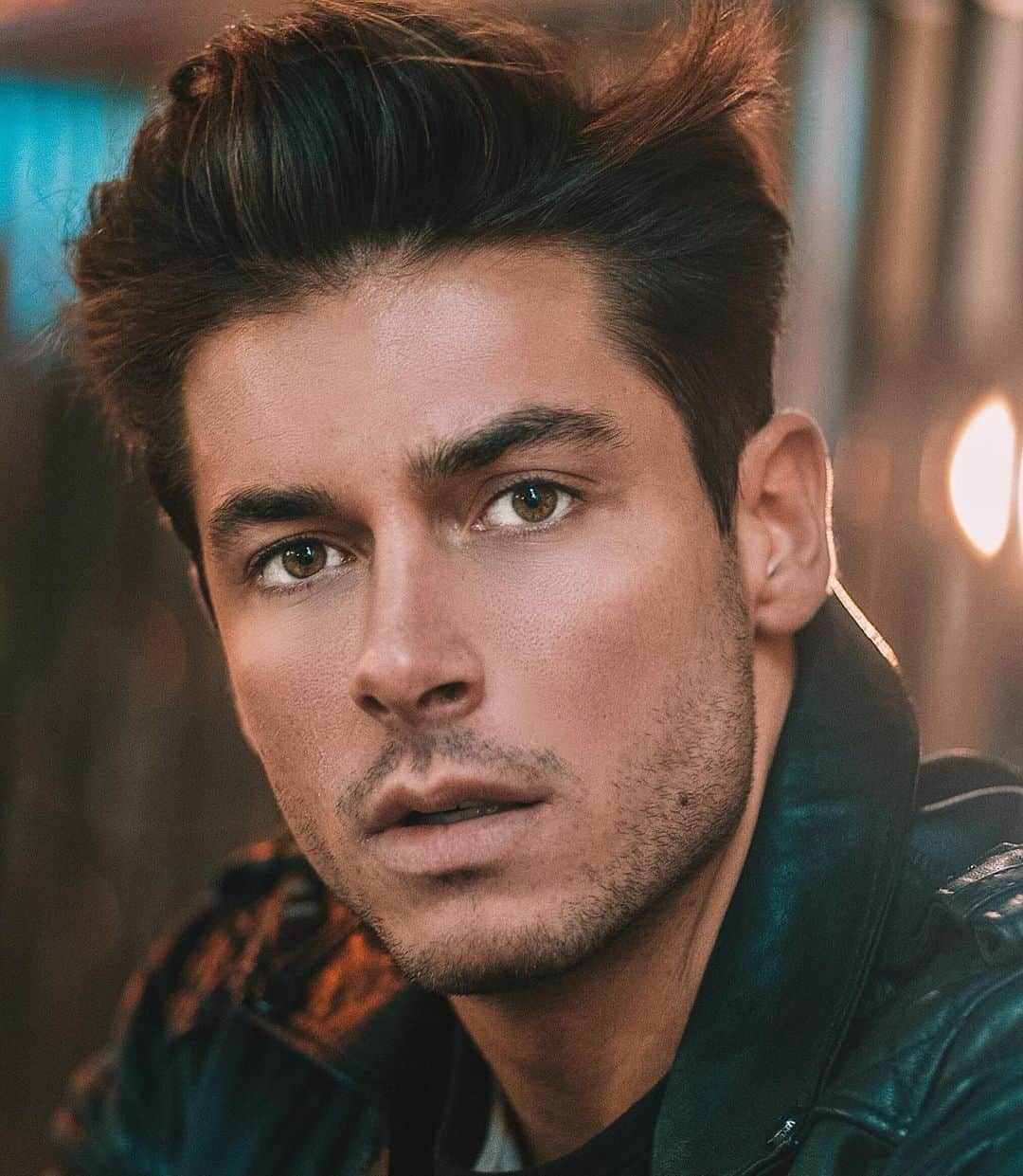 アンドレア・デンバーのインスタグラム：「When you see someone walking towards you without a mask 😷😅😱What do you guys think about it?  La faccia che faccio quando vedo qualcuno camminare verso di me senza mascherina” 😷😅😱 e voi cosa ne pensate? 📸 @sofiecheungvisuals」