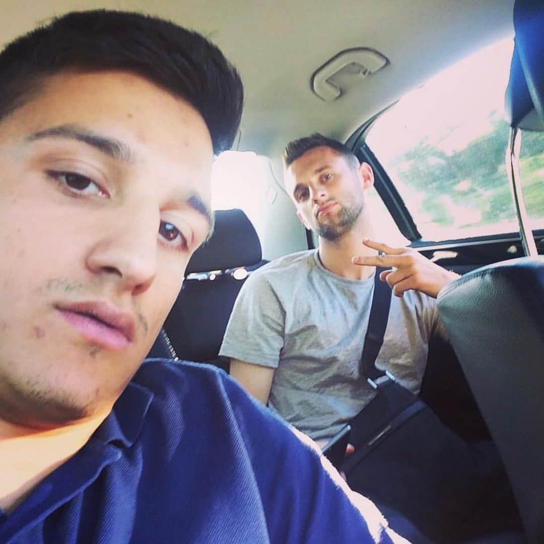 マルセロ・ブロゾビッチのインスタグラム：「Sretan ti rodendan buduci kume! 🤪🎊🎉🎁🎈 #29 kak si velik 😈😈」