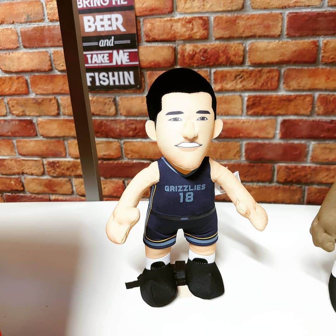 中村昌也のインスタグラム：「さぁ２１時からデイリー9特別編です！  今日はスペシャルですよ〜!! 人形ではなく、ご本人が登場です！！ 渡邊雄太選手！！ NBA選手から色々聞いちゃいました😄  シカゴでもお会いして、変わらず本当に面白く、優しい最高の人格者。。。 大好きだ。。。 是非！  #NBA #NBARakuten #RakutenTV #DAILY9 #渡邊雄太 選手」
