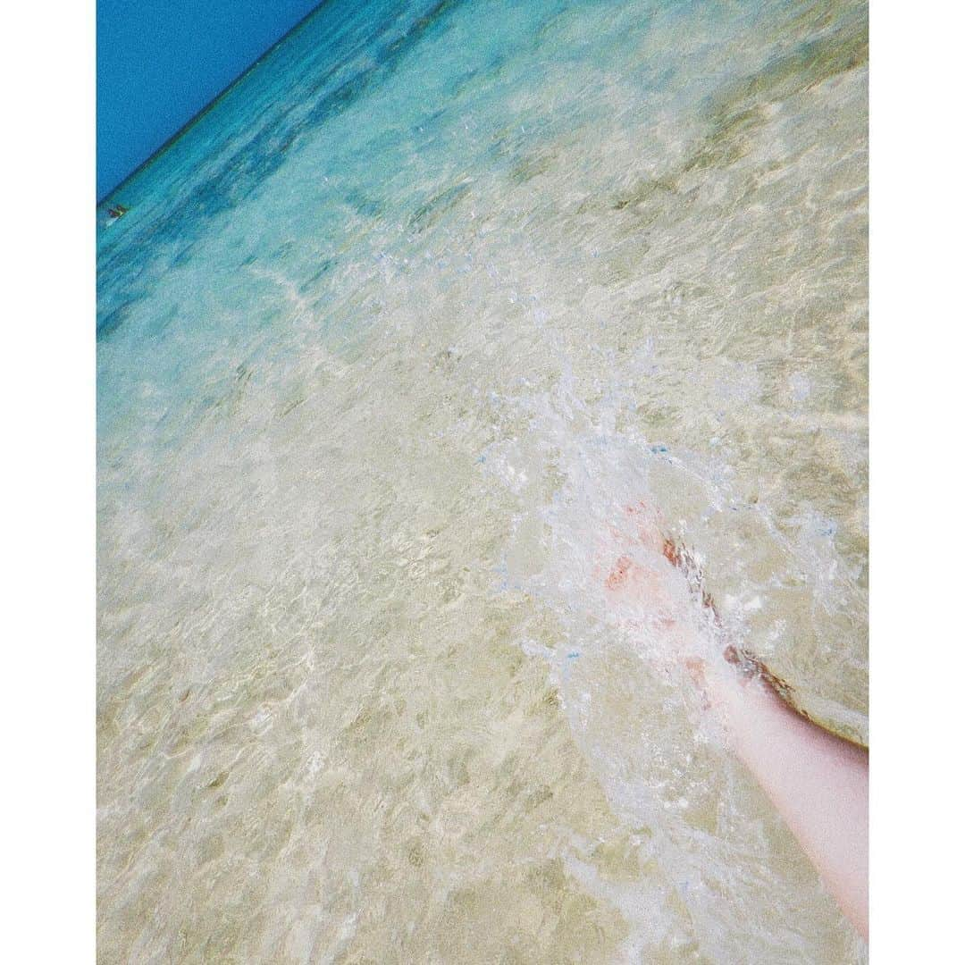 太田夢莉さんのインスタグラム写真 - (太田夢莉Instagram)「   夏ｩｩｩｩｩ!!!!!!   夏を感じたすぎて カメラロールあさあさしてﾏｽ  #ノスタルチメンタル の撮影の時👣 2018年8月🏄‍♂️ #沖縄 にて  #わてのあし   」5月12日 21時52分 - yustagram12