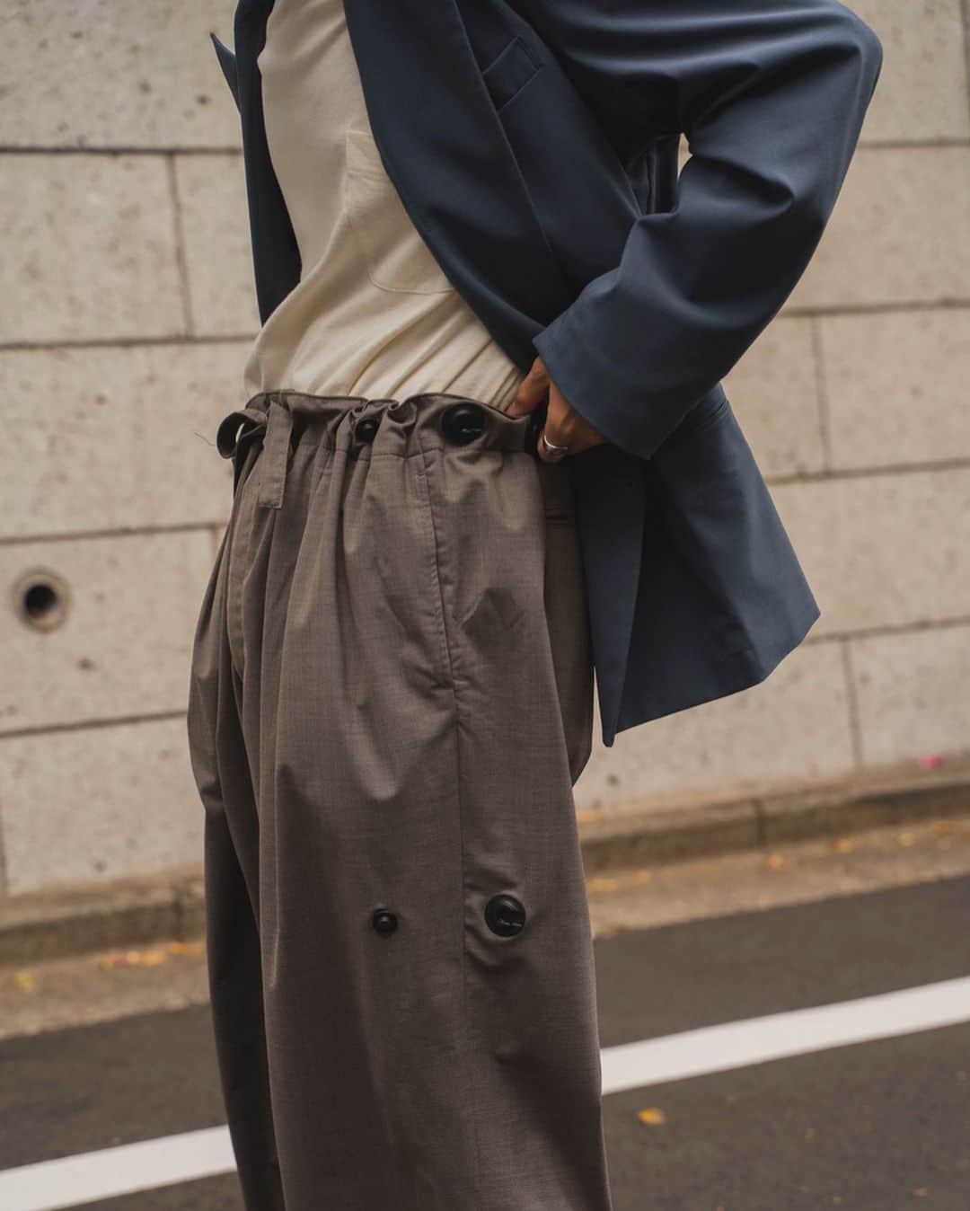 Ryoさんのインスタグラム写真 - (RyoInstagram)「ㅤㅤㅤㅤㅤㅤㅤㅤㅤㅤㅤㅤㅤ @rams___official の1stアイテムの予約は、5/16スタート予定です！ 詳細は、ストーリーなどで随時更新していきます！🙇 ㅤㅤㅤㅤㅤㅤㅤㅤㅤㅤㅤㅤㅤ jacket:#yoketokyo tee:#studionicholson pants:#rams shoes:#newbalance  ㅤㅤㅤㅤㅤㅤㅤㅤㅤㅤㅤㅤㅤ」5月12日 22時05分 - ryo__takashima