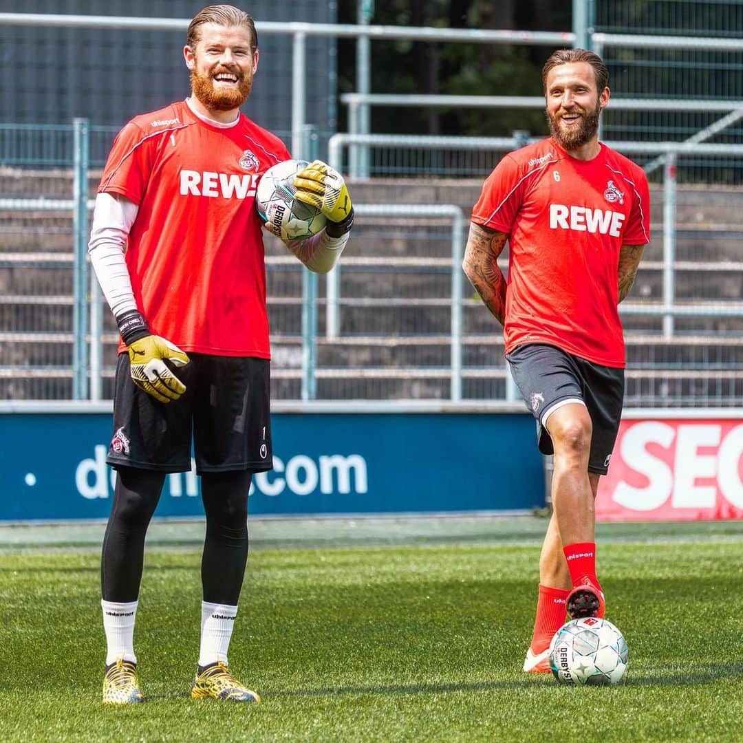 マルコ・ヘーガーのインスタグラム：「Don‘t forget to #smile 😃😃 @fckoeln @bundesliga_en . . #soon #restart #bundesliga #happy #blessed #together #positivevibes #training #effzeh #cologne #köln #mh6 #liebedeinestadt」