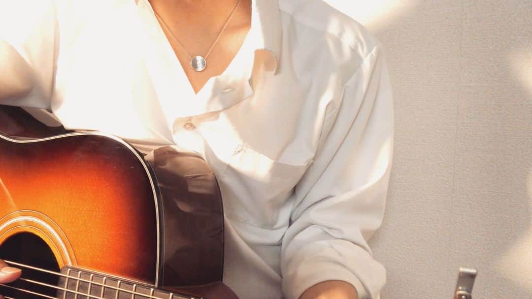 鈴木聖七のインスタグラム：「エモさふぁさふぁさの曲 ・ snow jam / Rin音 ・ ・ #snowjam #rin音 #歌ってみた  #tiktok #お流行りの曲 #鈴木鈴木 #これ聴いて眠るんやで」