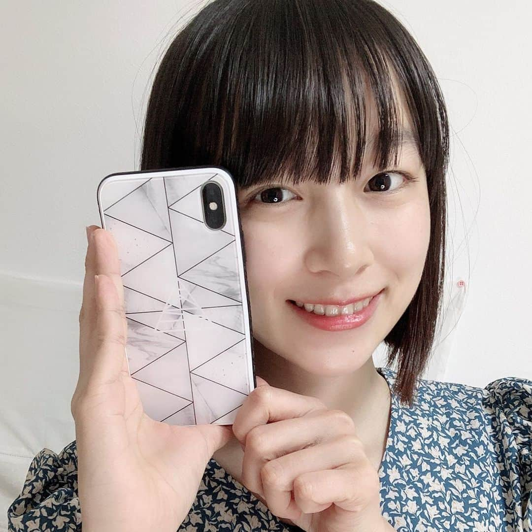 坂田莉咲のインスタグラム：「ALTAIRさんのiPhoneケース頂きました！とってもキュート #ALTAIR #pr」