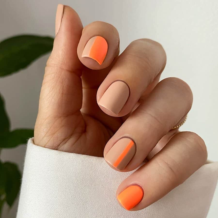 Soniaさんのインスタグラム写真 - (SoniaInstagram)「Nude X Neon🔥 Name a more iconic duo, I’ll wait💅🏼 featuring @shoplvx Ecru & @flossgloss Bikini Coral. 🟠 I was inspired by manicures on Pinterest but unfortunately they weren’t watermarked, if you know who’s design this is tag them!💋 - 🎶Music: Dion “Pardon Me” via @hellothematic. Highkey a bop」5月13日 1時22分 - badgirlnails