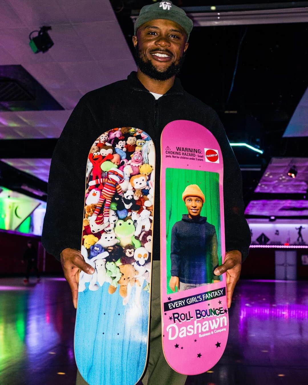 ダショーン・ジョーダンのインスタグラム：「Still can’t believe this actually happened! This was one of the best days/ nights I have ever had, it was such a blessing to be able to share this special moment with so many special people! Thank you @marcjohnson @emericansoldier @business.and.company for making my dreams come true and giving me this opportunity. God has blessed me with so many amazing people in my life! It’s only up from here, Love you all! —————————————————————————— MY PRO MODEL @business.and.company BOARD WILL BE AVAILABLE MAY 22ND!! LINK WILL BE IN BIO!!—————————————————————————- ALSO PART DROPPING VERY SOON!! Much love!! 🙏🏾❤️💫」