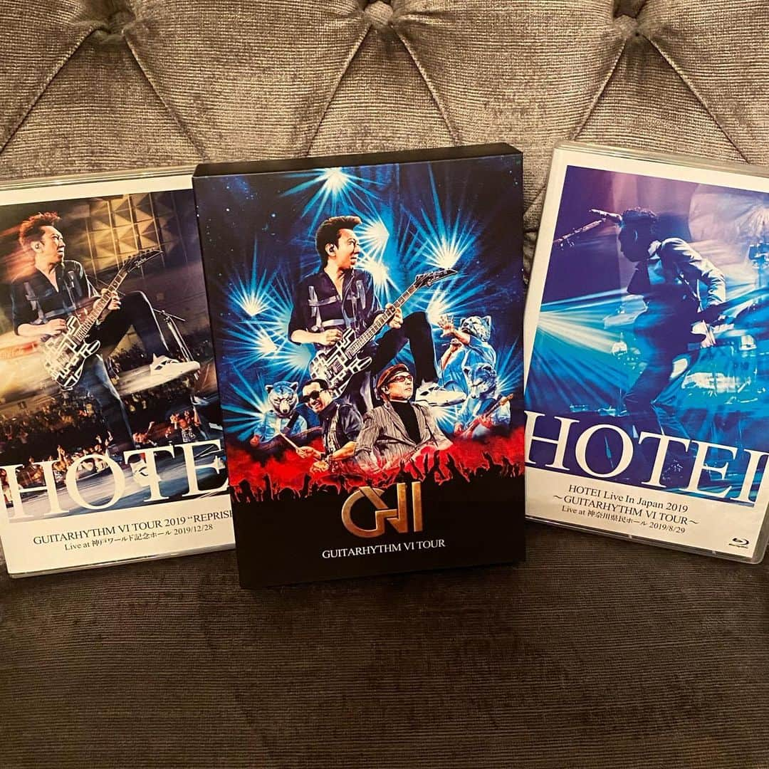 布袋寅泰さんのインスタグラム写真 - (布袋寅泰Instagram)「いよいよ本日『ギタリズム6ツアー』DVD&Blu-rayリリースです！ロンドンにも昨日届きました。今日はみんなの家がライブ会場。”最新のHOTEI”のステージを思う存分楽しんでください。神奈川県民ホールにはMan With A Mission 、神戸ワールド記念ホールには高橋まこと&松井常松がスペシャルゲストで参加。過去と未来を繋いだ2編の映画を観るように、最高のバンドとスタッフ、そして何より最高のオーディエンス共に作り上げた至福の瞬間の連続を見つめて欲しいと思います。Enjoy!!! My newest live DVD &Blu-ray released today! I hope you enjoy magical moments! #布袋寅泰　#ギタリズム6ツアー  #tomoyasuhotei #manwithamission #高橋まこと　#松井常松　#宇宙一のロックンロールショー」5月13日 5時38分 - hotei_official