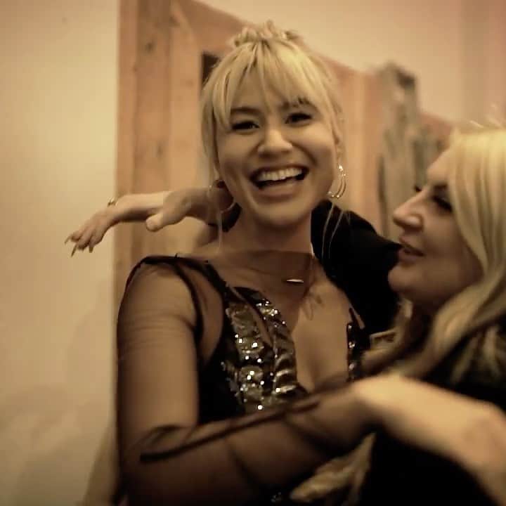 Mali-Koa Hoodのインスタグラム：「The BTS for Dancer is up on YouTube!  Turns out I’m always teary on video shoots! To see what happened this time 😭 the video link is in my bio. If you’ve already watched it let me know what you think below and if you have any questions drop them in comments and I’ll try answer X」