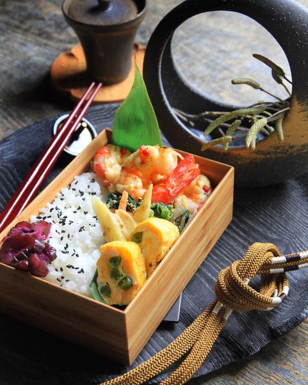 Sayaka.Mさんのインスタグラム写真 - (Sayaka.MInstagram)「. Good morning igfrends  Today’s lunch #obento  #japanesefood . . おはよう御座います🌸 今日のお弁当🍱 北海道産アスパラを中心に . •ホワイトアスパラのごま和え •インゲンのブルーチーズソースの卵焼き こちらは @m1.hospital のシェフのレシピとそれを卵焼きにアレンジしたもの •エビマヨ •ほうれん草と揚げ、お野菜の和物 . . お弁当箱は #楽天roomに載せてます リンクはプロフィール下に . =============== 私のお弁当の記録は My lunch records. 我的便当记录 제 도시락의 기록 ↓↓↓ #sayaka弁当 =============== . #お弁当 #かって北海道 #北海道産 #オベンタグラム #derimia #フーディーテーブル #おうちごはん #おうちごはんlover #おうち時間 #旦那弁当 #自分弁当 #お弁当作り楽しもう部 #お弁当記録 #お昼が楽しみになるお弁当 #わっぱ弁当 #北海道グルメ #エビマヨ #テーブルコーディネート #札幌ママ #マカロニメイト #ご飯でエールを #locari #instafood #世界へエールを #みんなの暮らし日記online」5月13日 8時30分 - insta.sayaka