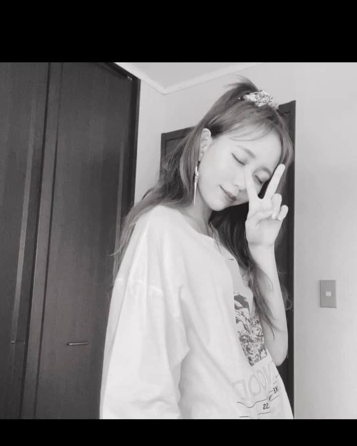 野島樺乃のインスタグラム：「. . . . #fashion #おうち時間 #自粛生活 #selfie #メイク」