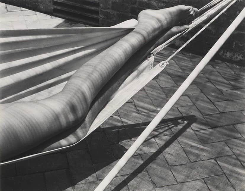 エステルデヴェのインスタグラム：「Edward Watson, “Legs in Hammock”, c.1937 via @unconditionalmagazine」