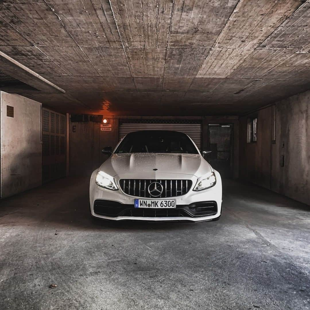 Mercedes AMGさんのインスタグラム写真 - (Mercedes AMGInstagram)「[Kraftstoffverbrauch kombiniert: 10,1 l/100 km | CO₂-Emissionen kombiniert: 230 g/km | amg4.me/efficiency-statement]  The Mercedes-AMG C 63 S Coupé's extreme dynamics shine through wherever it may be. 📷 @f1mike28  #MercedesAMG #AMG #C63 #Coupé」5月13日 18時21分 - mercedesamg