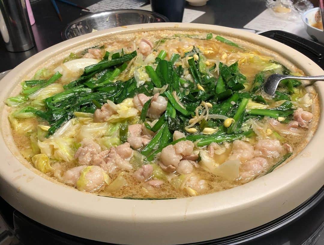 和田 一浩さんのインスタグラム写真 - (和田 一浩Instagram)「谷繁さんに叶庵　克　のもつ鍋送ってもらいました。 鍋に入れるだけで簡単に食べれるしめちゃくちゃ美味しい！久しぶりに外食した気分。 #叶庵克　#もつ鍋　#和田一浩」5月13日 18時39分 - wadakazuhiro