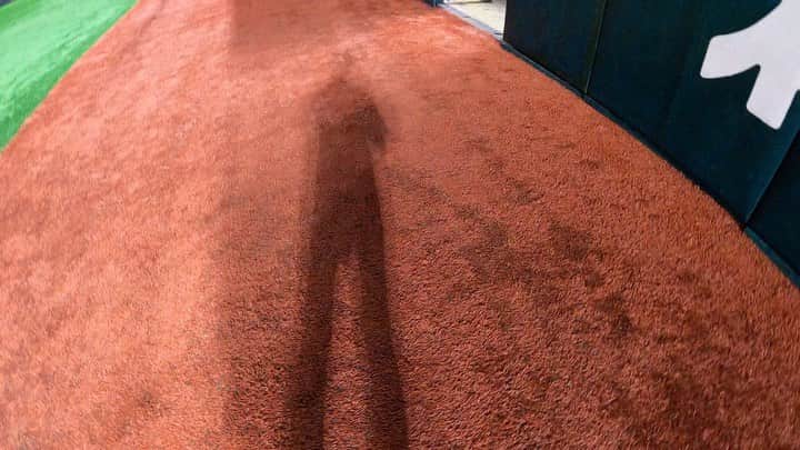 武田翔太のインスタグラム：「椎野いきなりシリーズ第4弾⚾️ 作りながら終始笑ってました🤣説明は要らないと思うので見てください🔥  #椎野いきなりシリーズ#椎野新 #全力応援#試合でよく見える風景#わかる人には分かる#爆笑」