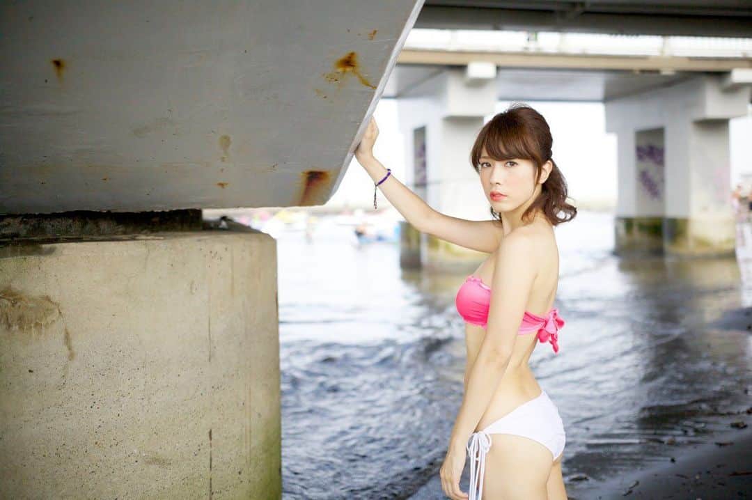 のインスタグラム：「. #2013年 #7年前 . #bikini #bikinigirl #summer #happy #peace #loveandpeace  #夏 #夏生まれ #夏が好き  #エロで世界を救ってゆきます #世界平和 #゙」
