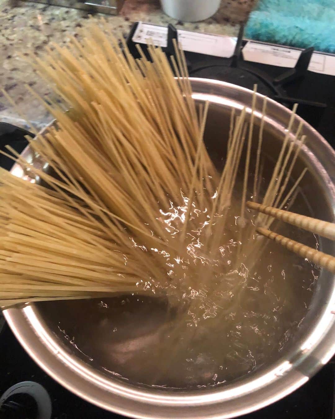 市川海老蔵 （11代目）さんのインスタグラム写真 - (市川海老蔵 （11代目）Instagram)「I hadn’t been able to make ramen noodles though receiving requests all the time, sorry.  Enjoy❤️ * いつもラーメンリクエストあっても 作れてなかったから、 すまん。 どぞ❤️ #市川海老蔵 #海老蔵 #成田屋 #歌舞伎 #ABKAI #ABMORI #ebizoichikawa #ebizo #kabuki #thunderparty #theater #theaterarts #actor #japan #classic」5月13日 19時07分 - ebizoichikawa.ebizoichikawa