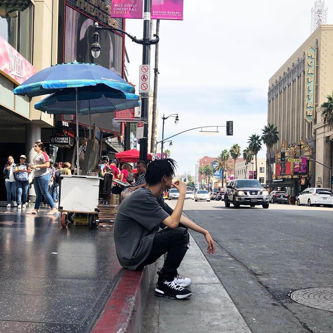 のインスタグラム：「i wanna go back...😢」