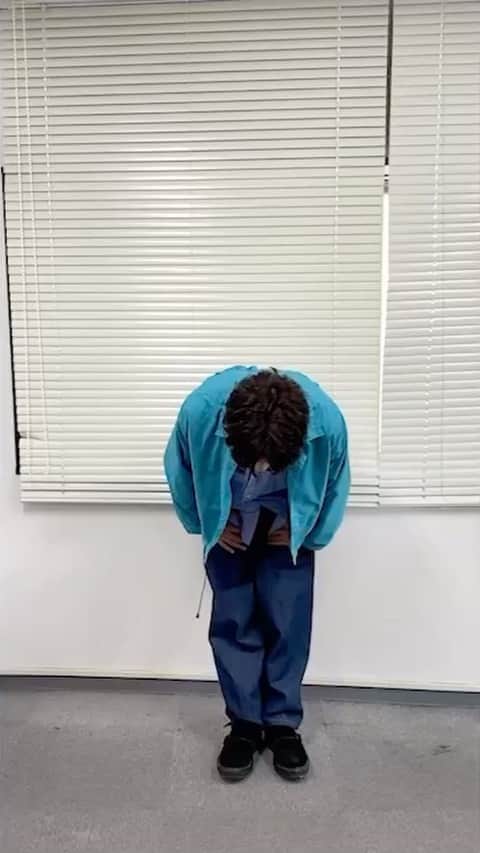 M!LKオフィシャルInstagramのインスタグラム：「本日は「曽野式肩甲骨はがしストレッチ」💪 みなさんもスマホで曲を流しながら、おうち時間を楽しく🏠🎵 #MILK体操 #サラブレッド御曹司CITYBOY #曽野舜太」