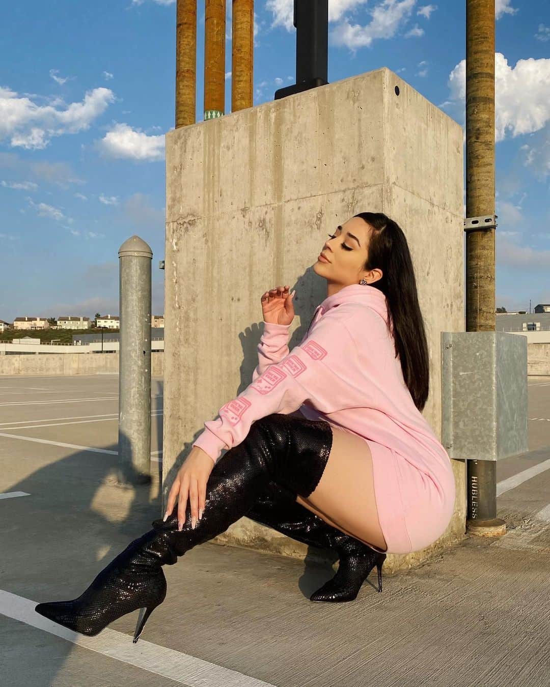 Jackyさんのインスタグラム写真 - (JackyInstagram)「@fashionnova 🦄💕 every step you take, take it with faith  fashionnovapartner 💕 search “High voltage heeled boots”」5月13日 11時35分 - iamjaqueline