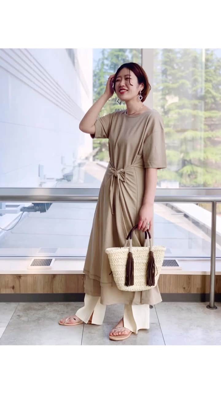 のインスタグラム：「.﻿ 🌿おうち時間を少しでも楽しく🌿﻿ TYPY TV vol.32 ﻿ ﻿ 高松店所属人気スタッフが イージーケア2WAYラップワンピース を使ったコーデをご紹介📺﻿ ﻿ ﻿ ﻿ ﻿旬なレイヤードスタイルが気軽に楽しめるラップワンピースは、 おうちコーデにもピッタリ！ ﻿ ﻿ ﻿ ﻿ ﻿ @ciaopanictypy ﻿ プロフィールページ内URLからチェックして下さい🛒 ﻿ ﻿ ﻿ ﻿ ﻿ ﻿ ﻿ ﻿ ﻿ ﻿ ﻿ #ciaopanictypy #チャオパニックティピー #ティピーコーデ #ママコーデ #ママファッション #ママさんと繋がりたい #着回しコーデ #着回しアイテム #コーデ #大人カジュアル #igtv #blogger #ブロガー #インフルエンサー #ベージュコーデ #ベージュ #高松 #ゆめタウン高松 #着痩せコーデ #着痩せ #らくちんコーデ #楽ちんコーデ #おうちコーデ #smileispower_pal﻿ #fashion #ootd #fashionista #fashionmovie」