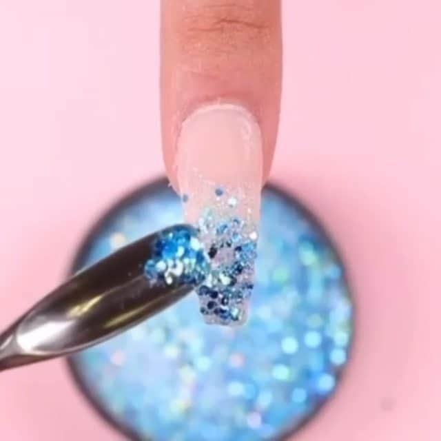 nailのインスタグラム：「1 or 2 ? Follow me ( @nailpost ) for more ♥️ ' Siga me ( @nailpost ) para mais . ♥️ - cr: @kiaraskynails - #videos #video #hair #braids #hairdo #haircut #hairstyle #hairpost #hairpink #hairproduct#hairvideo#hairtutorial #hairtransformation #hairtips#hairties#hairbow #hairmake #hairmask #hairart #hairartist#challenge #cute #style #tutorial #baby #boy #girl #love#blonde #brunette」